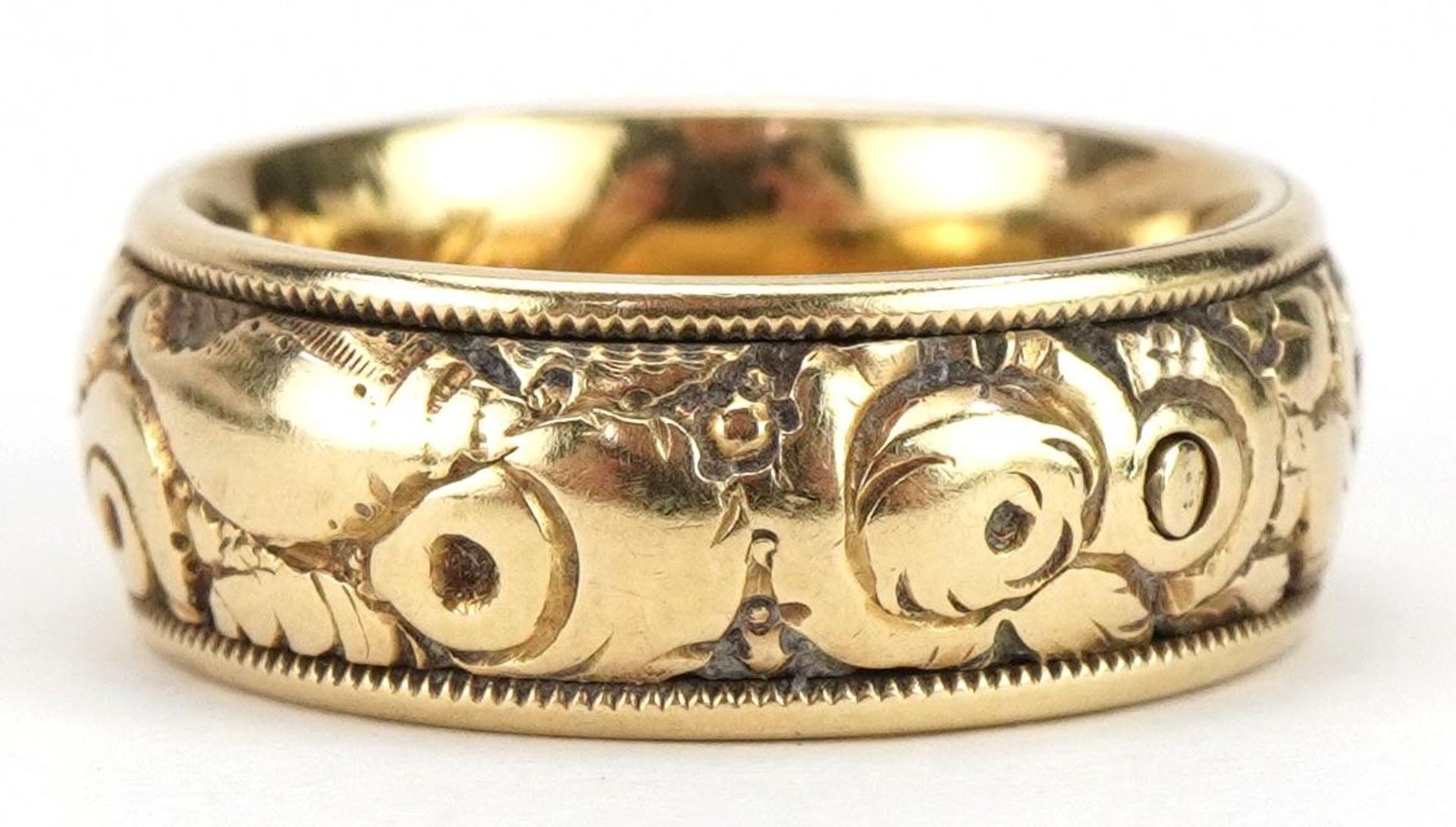 Georgian unmarked gold repousse band mourning ring with hidden locket compartment, tests as 22ct - Image 2 of 8
