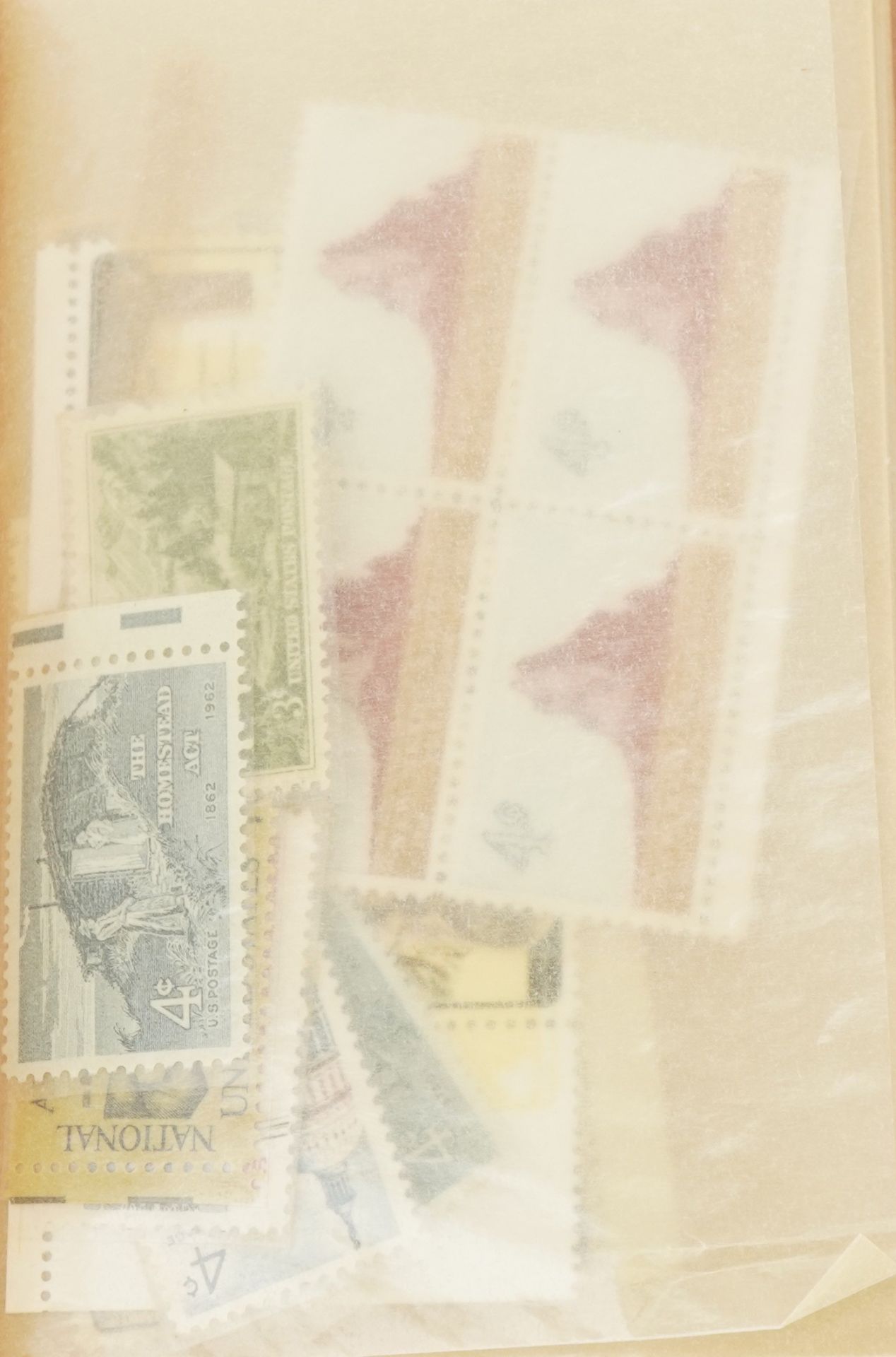 Collection of antique and later world stamps, predominantly American : For further information on - Image 4 of 14