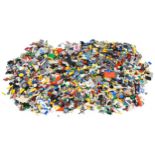 Large collection of vintage and later Lego, total weight approximately 6.0kg : For further