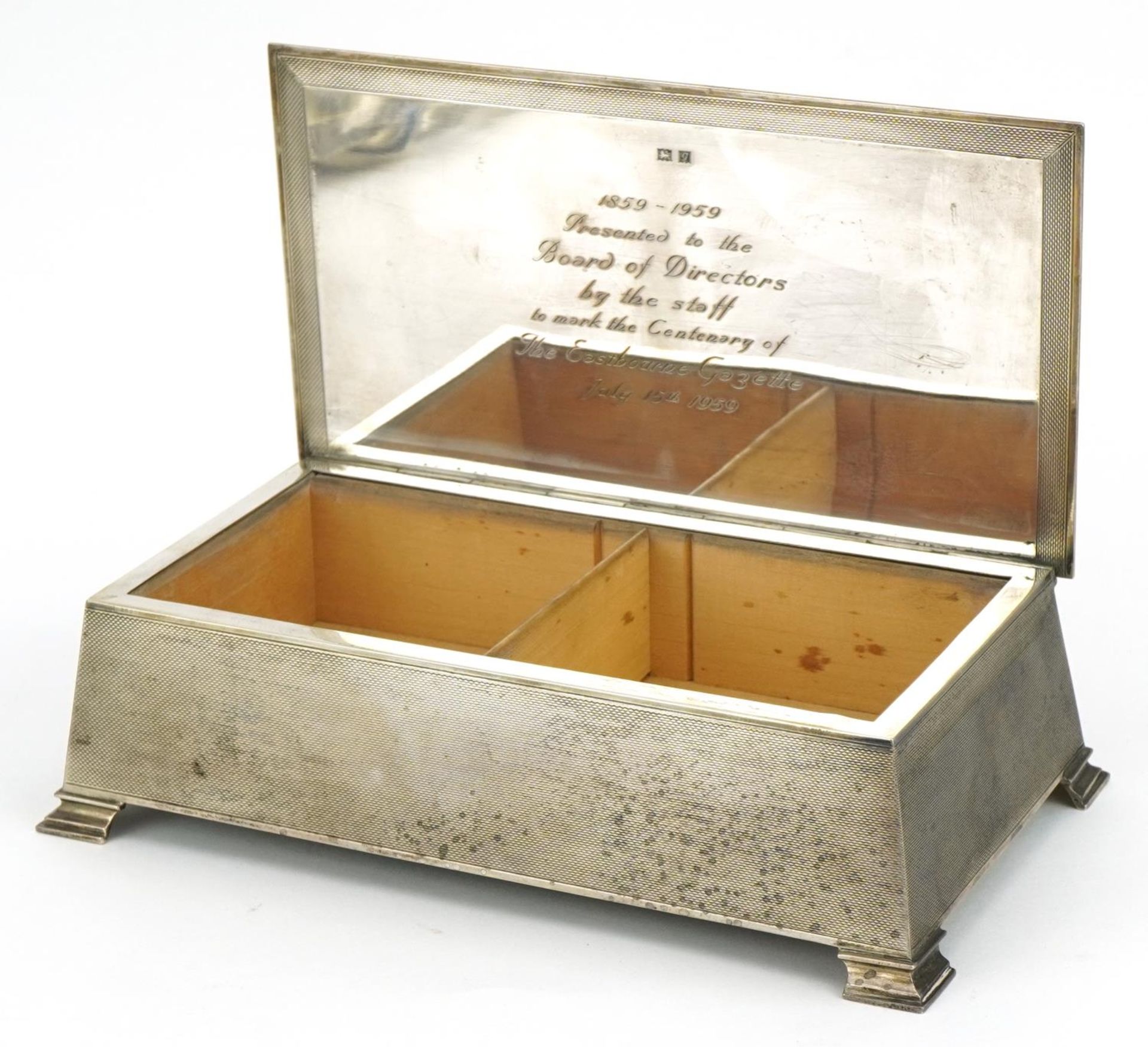 W H Manton Ltd, Art Deco style rectangular silver cigar box with engraved Eastbourne Gazette - Bild 2 aus 7