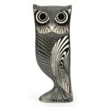 Abraham Palatnik, Brazilian mid century Lucite owl, label to the base, 19cm high : For further