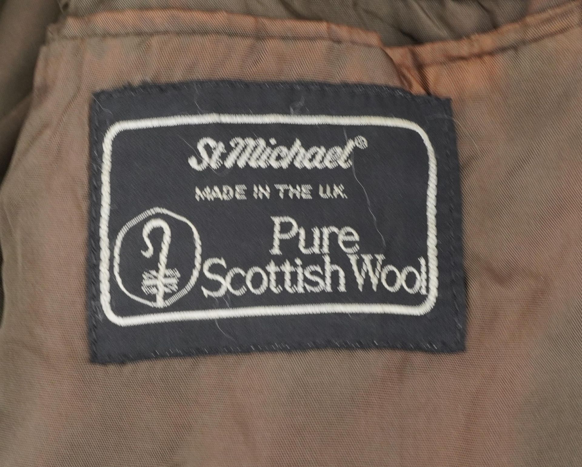 Two Harris tweed gentlemen's pure Scottish wool jackets, 80cm in length : For further information on - Image 4 of 4