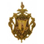 Large Edwardian 9ct gold jewel with engraved decoration, Birmingham 1906, 5.5cm high, 13.0g : For
