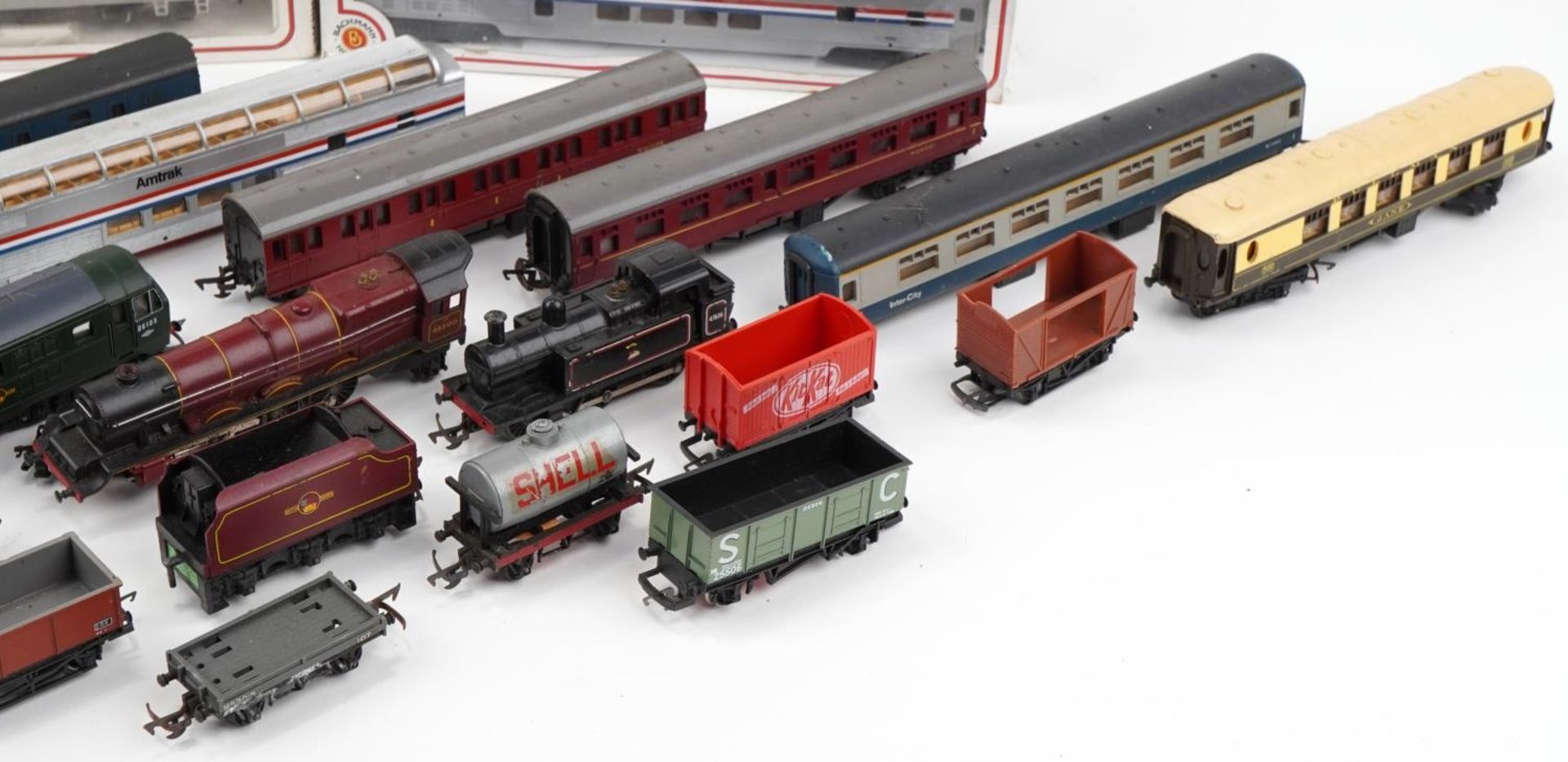 OO gauge model railway including Tri-ang The Princess Royal locomotive with tender, Lima Royal Scots - Image 4 of 4