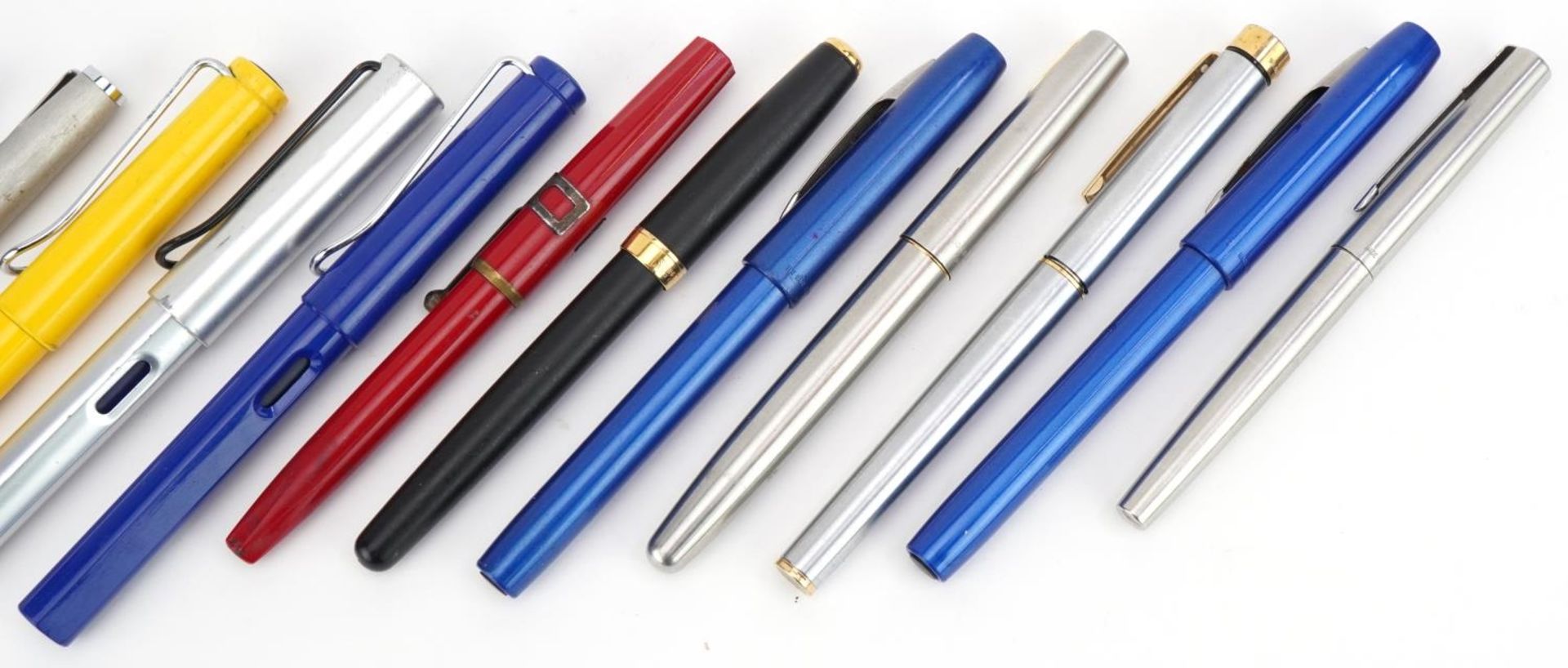 Twelve fountain pens including Sheaffer with 14k gold nib, five Parker and four Lamy : For further - Image 3 of 4