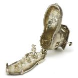 Large silver opening Old Mother Hubbard boot charm, 3.3cm wide, 13.0g : For further information on
