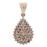 18k gold diamond cluster teardrop pendant, 2.8cm high, 4.5g : For further information on this lot