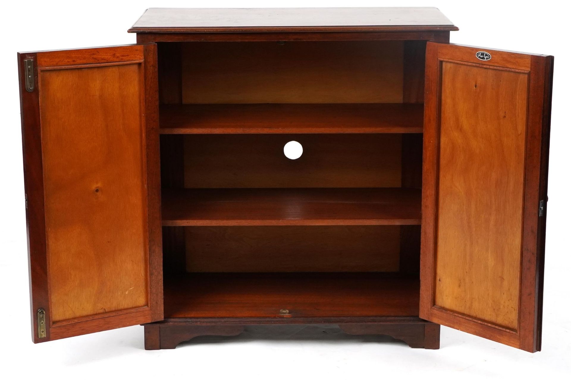 Aw-Lyn, mahogany two door cupboard enclosing three shelves, 78cm H x 75cm W x 36cm D : For further - Image 3 of 6
