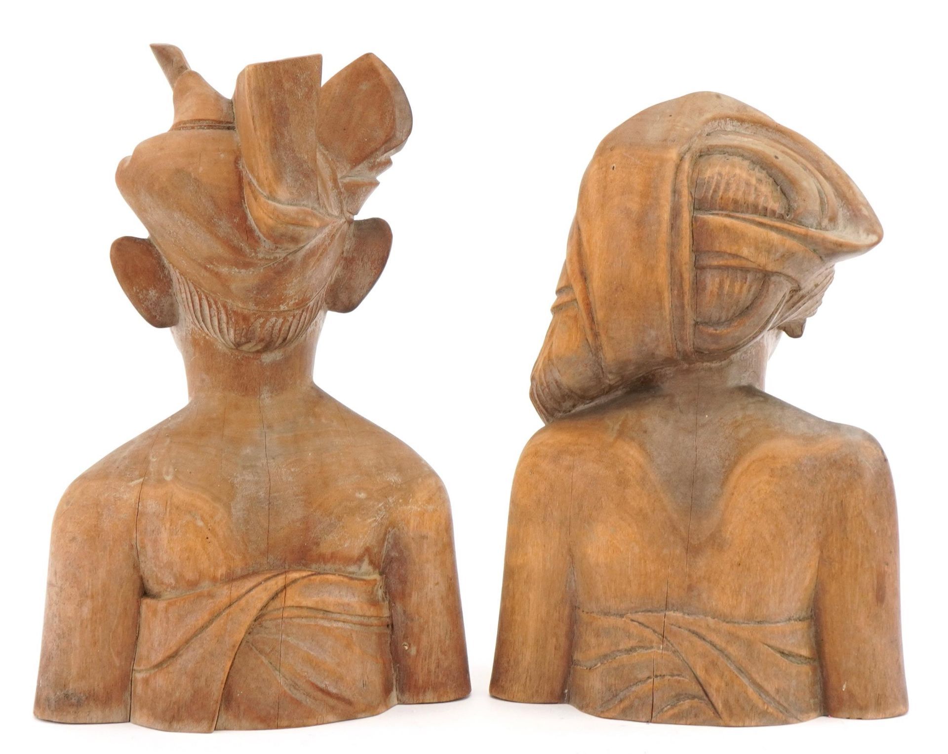 Two Balinese carved wood busts, the largest 24cm high : For further information on this lot please - Bild 2 aus 4