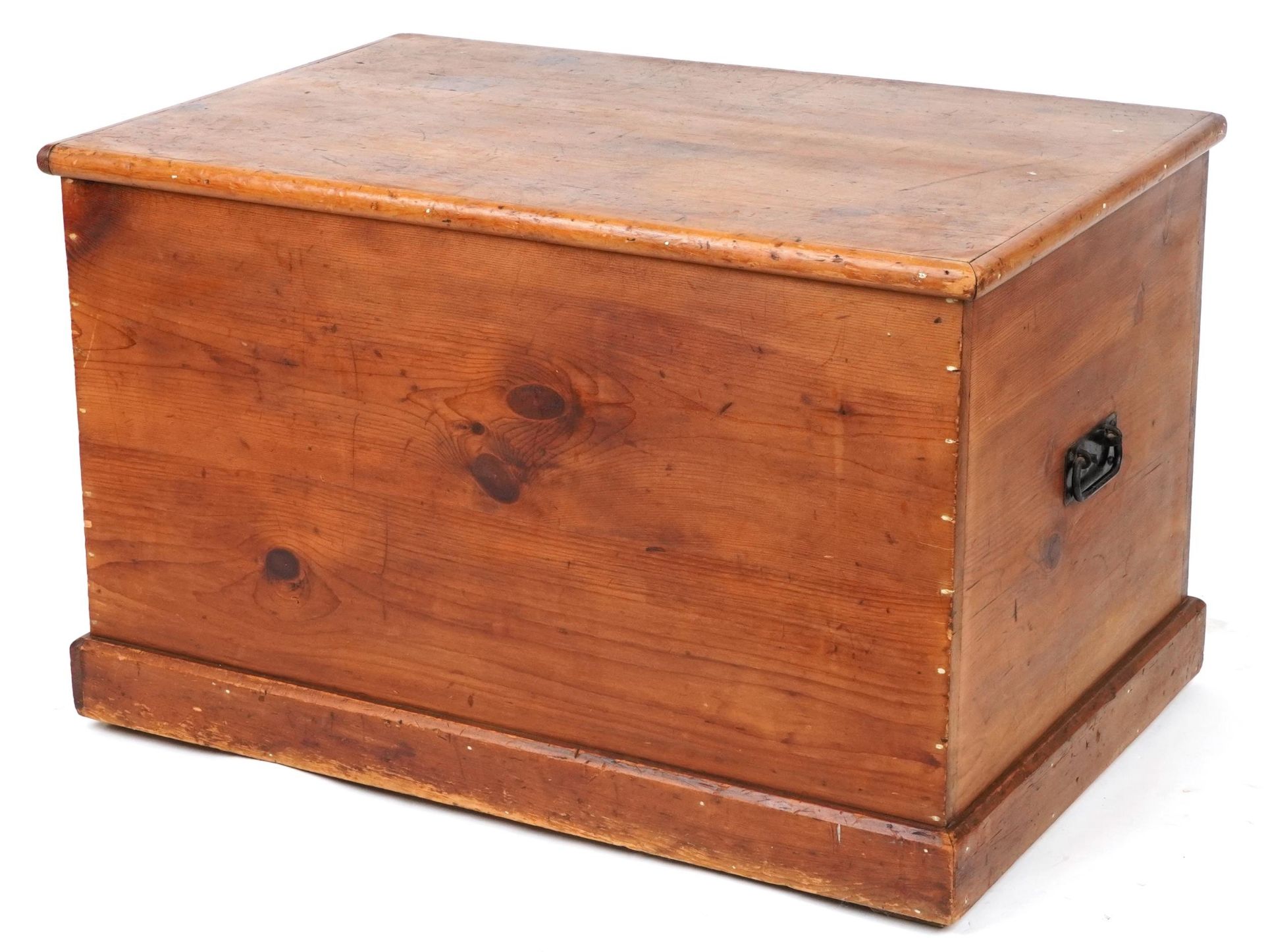 Large Victorian style waxed pine trunk with carrying handles, 60cm H x 95cm W x 62cm D : For further