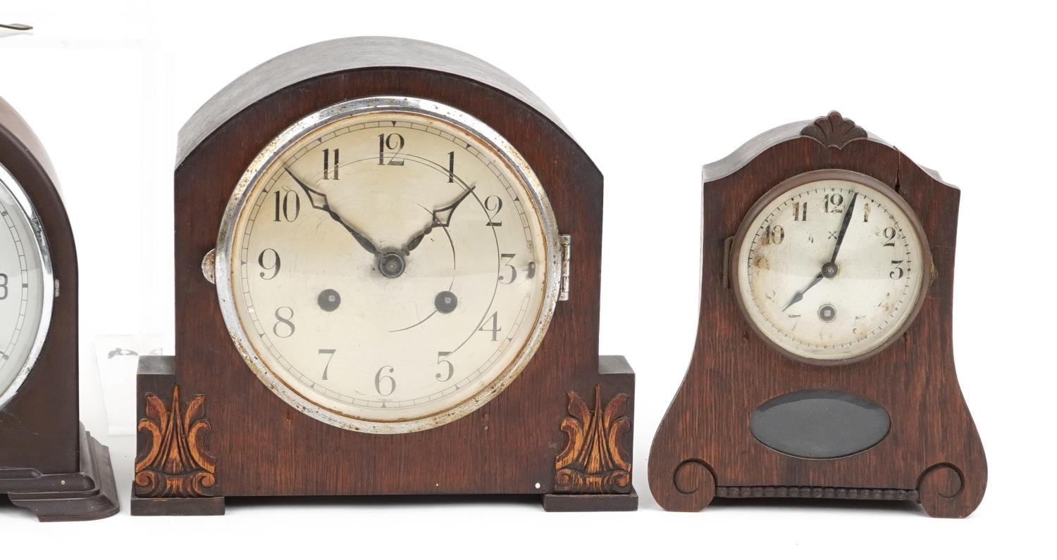 Six mantle clocks including an Art Deco Smith Enfield housed in a brown Bakelite case and four oak - Image 3 of 6