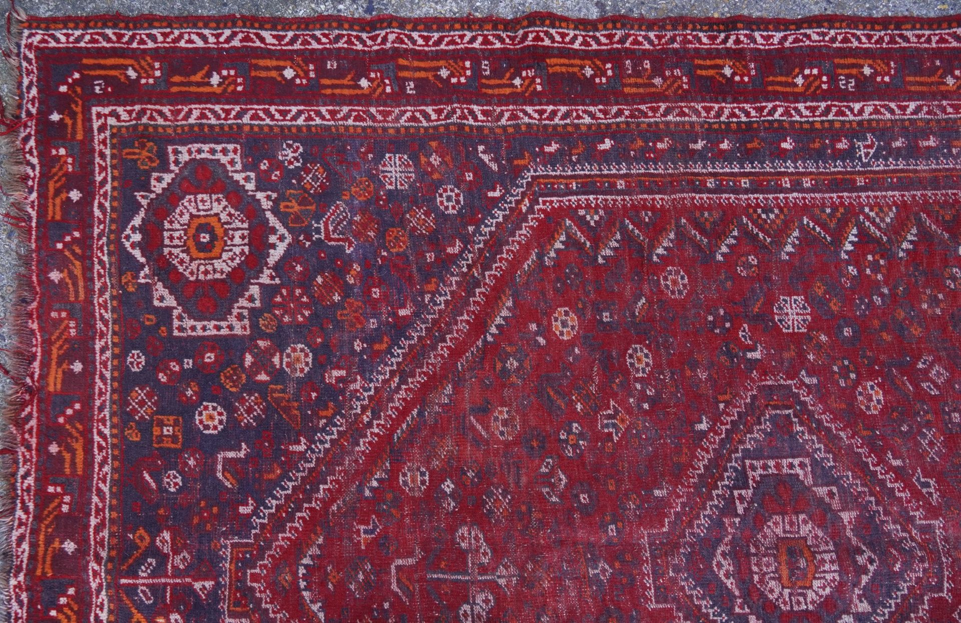 Large Persian red ground rug having an all over geometric design, 270cm x 220cm : For further - Image 2 of 8