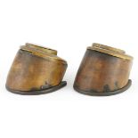 Pair of taxidermy interest horse hoofs with brass mounts and lidded compartments, each 10cm in