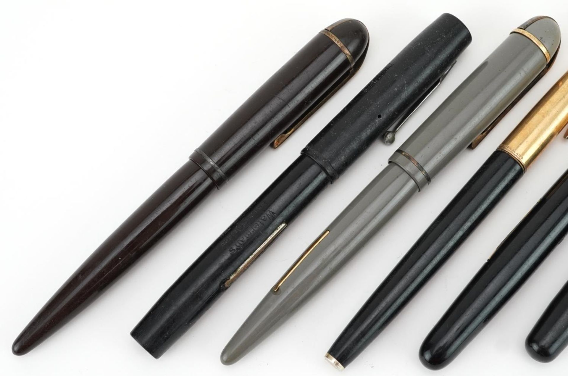 Four vintage Watermans fountain pens and two vintage Eversharp Skyline fountain pens, five with gold - Image 2 of 4