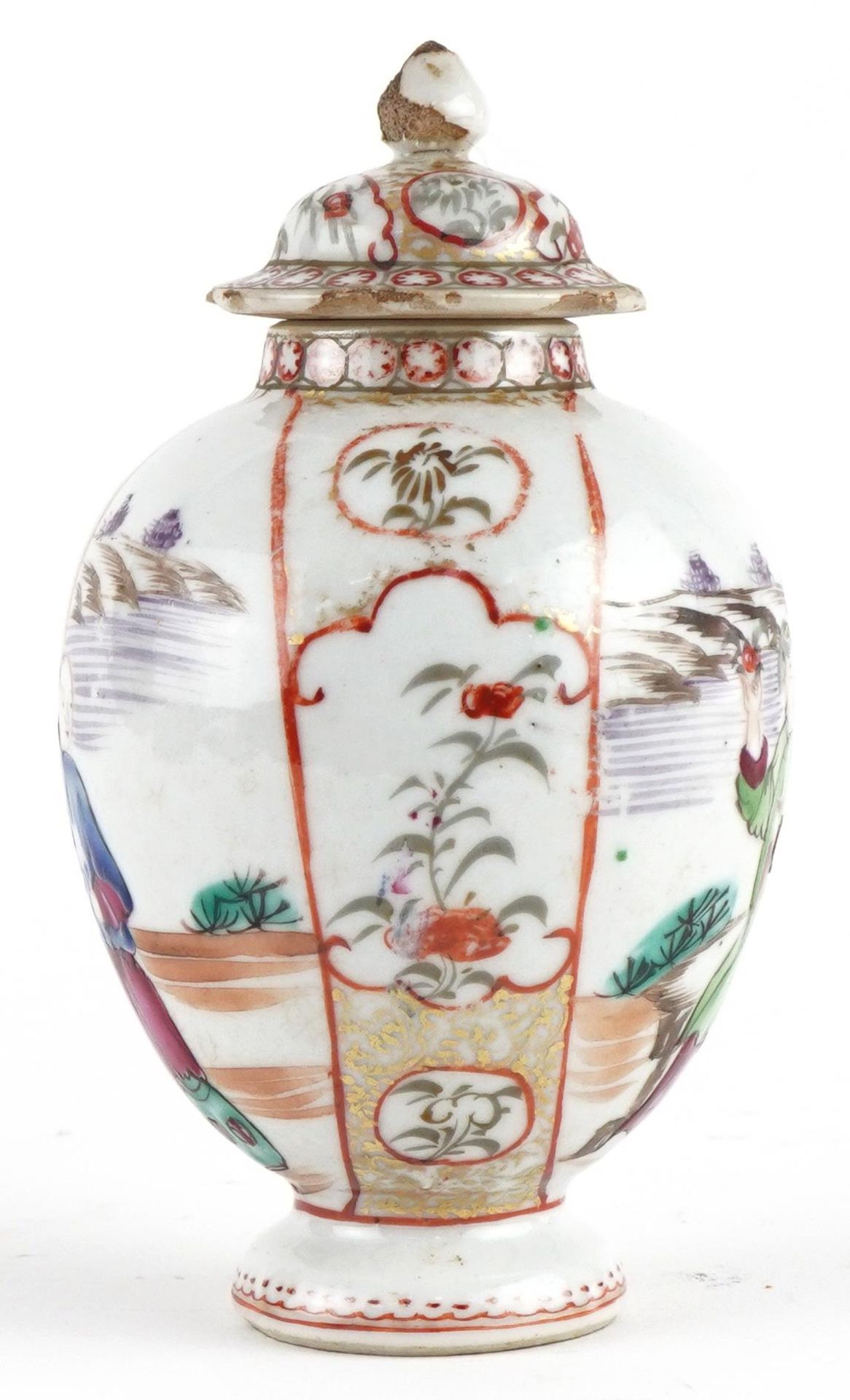 Chinese porcelain lidded tea caddy hand painted in the famille rose palette with figures, 12.5cm - Bild 4 aus 6