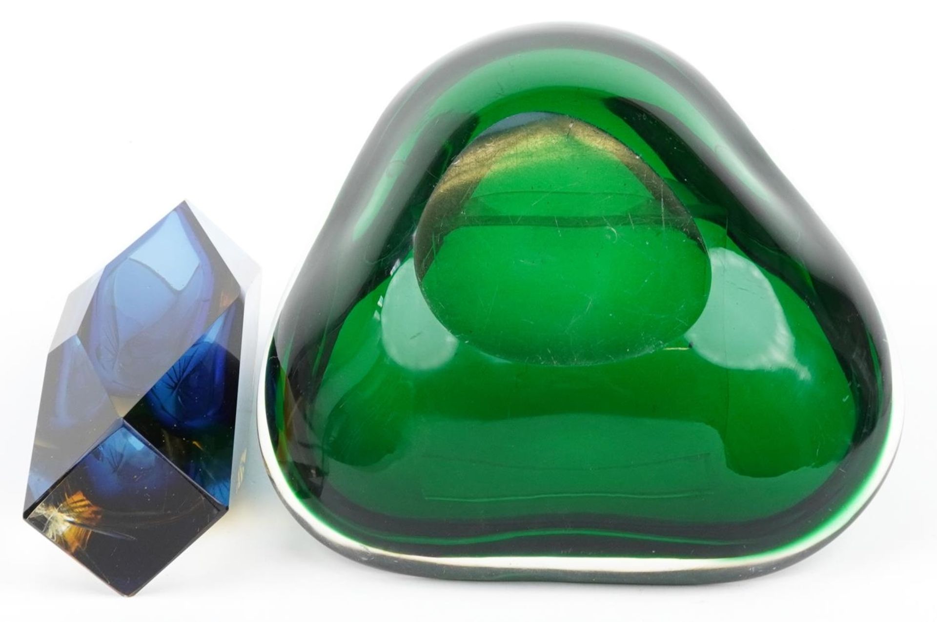 Murano Sommerso three colour glass vase and a Murano green glass triangular dish, the largest 22cm - Image 3 of 3