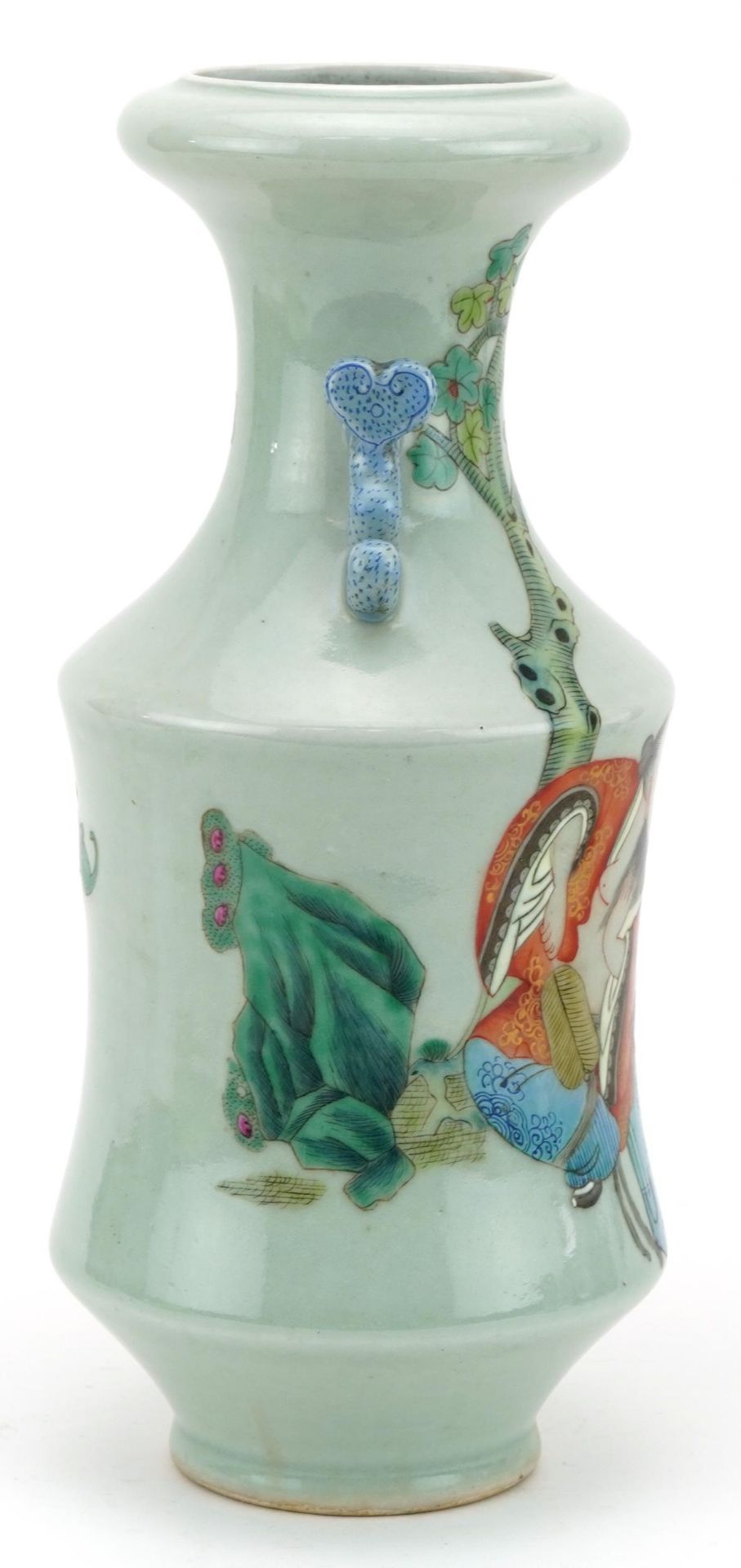 Chinese Canton celadon glazed vase with ruyi handles hand painted in the famille rose palette with - Bild 4 aus 6