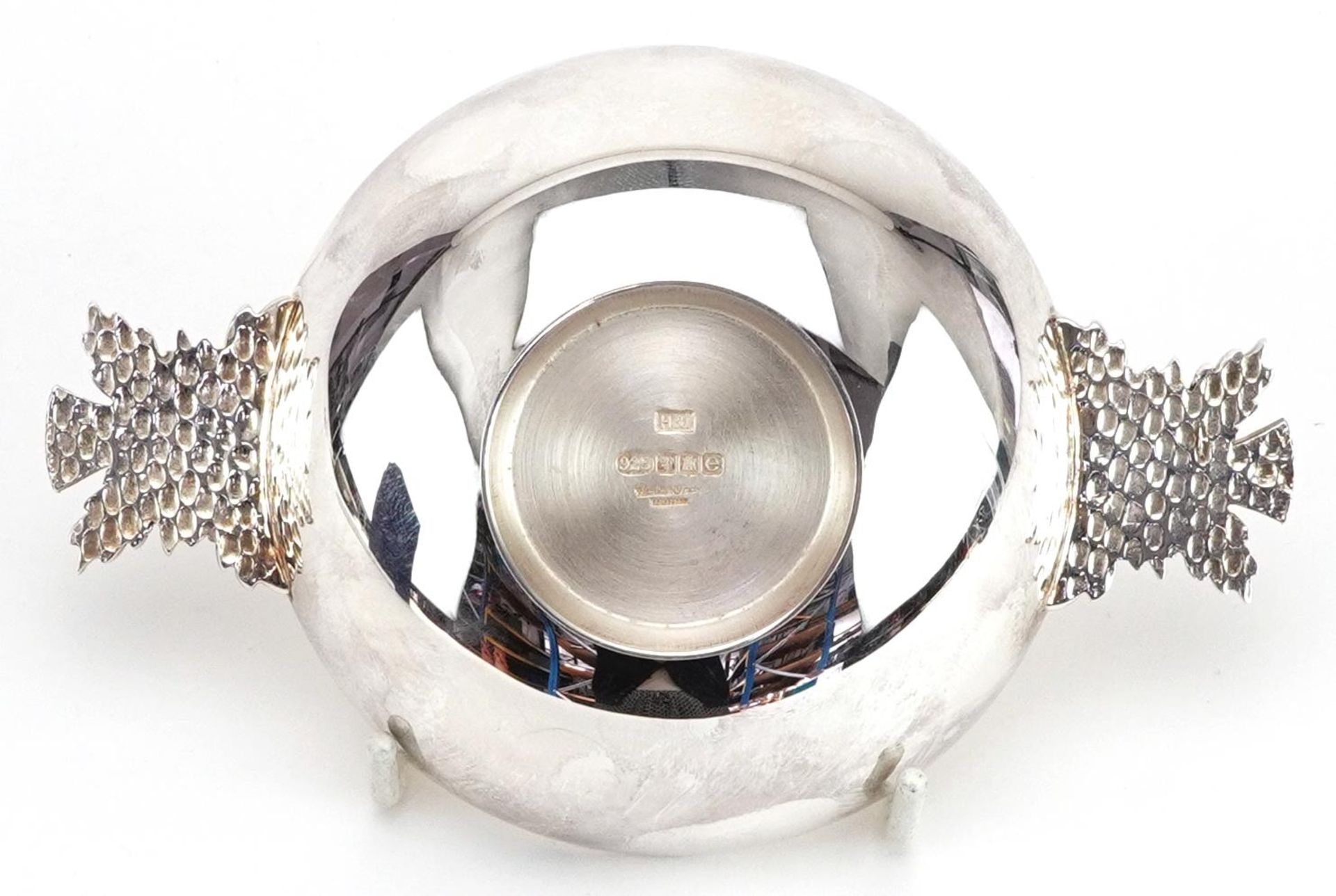 Hamilton & Inches, Scottish silver quaich with thistle design handles and box, Edinburgh 2004, 13. - Bild 5 aus 6