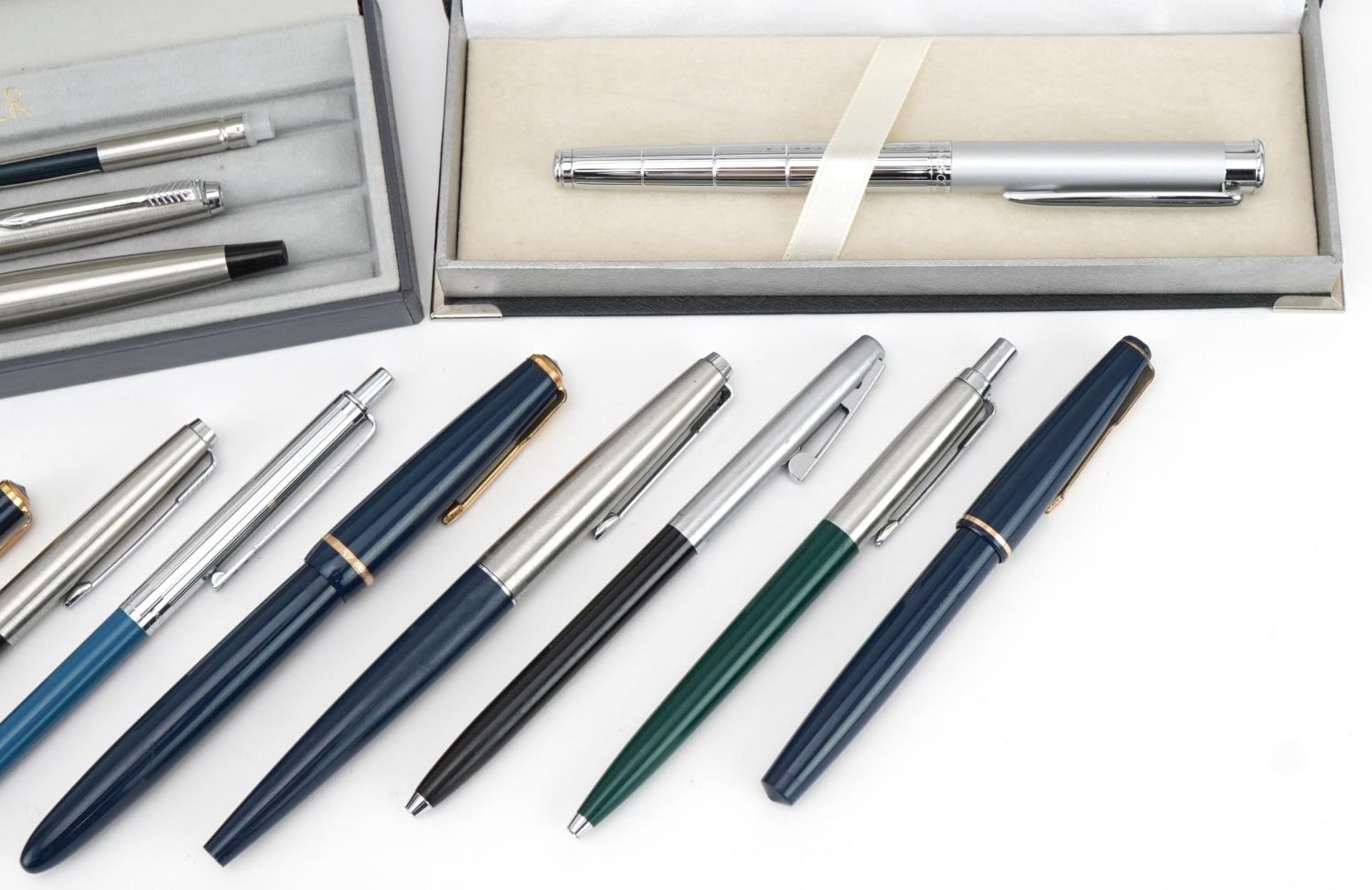 Vintage and later pens including four Parker fountain and Louis Codan : For further information on - Image 3 of 4
