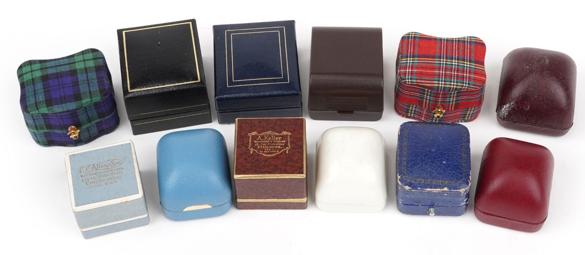 Twelve vintage and later ring boxes : For further information on this lot please visit