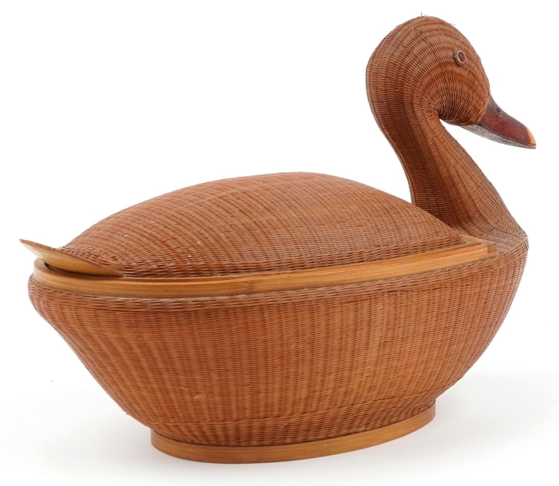 Japanese wicker box and cover in the form of a duck, 36.5cm in length : For further information on - Image 2 of 3