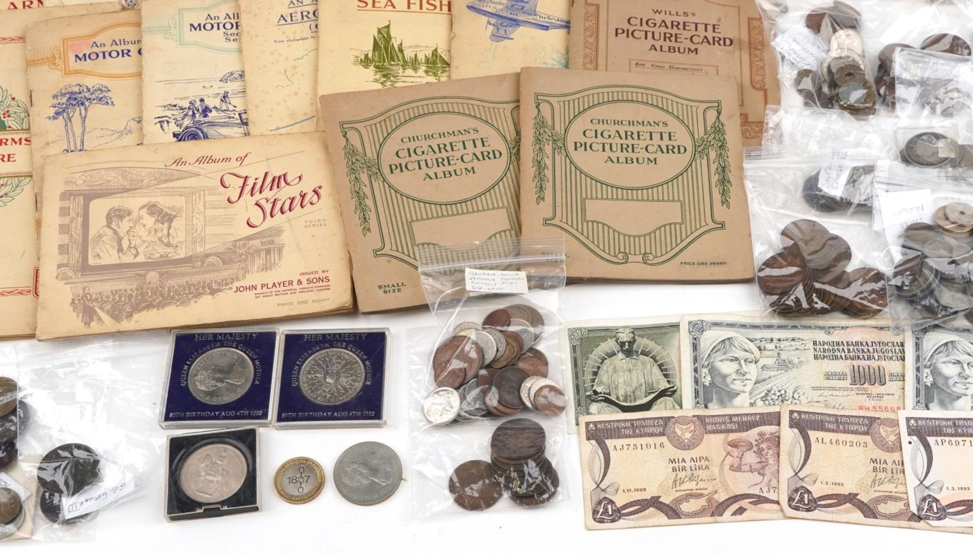 Large collection of coins and ephemera including cigarette cards, canvas backed Ordnance Survey maps - Bild 8 aus 13