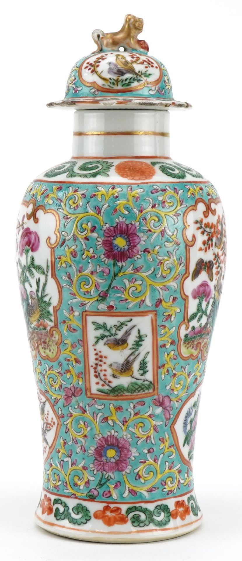 Chinese porcelain turquoise and baluster vase and cover hand painted in the famille rose palette - Bild 4 aus 6