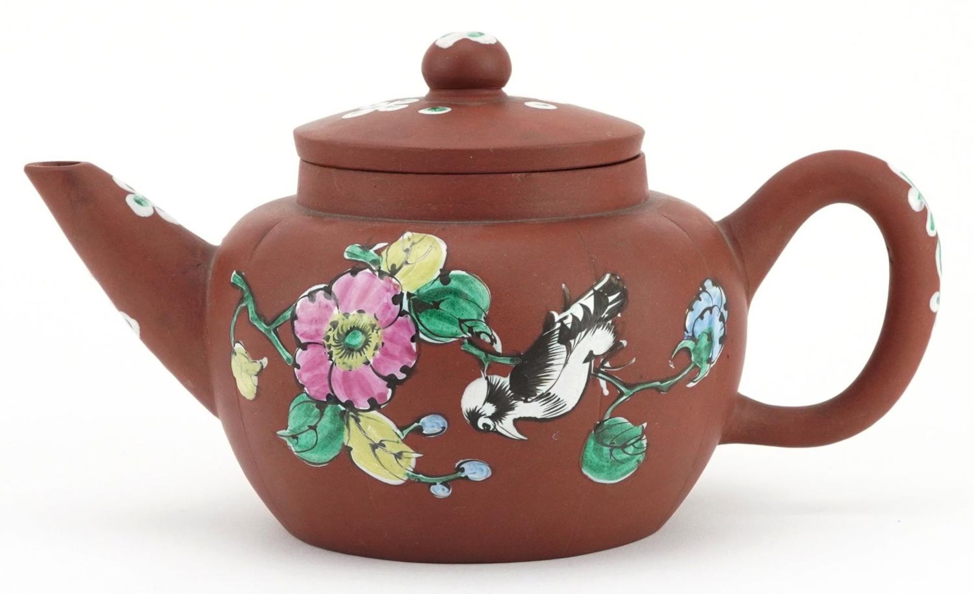 Chinese Yixing terracotta teapot enamelled with a bird amongst flowers, character marks to the base, - Bild 2 aus 8