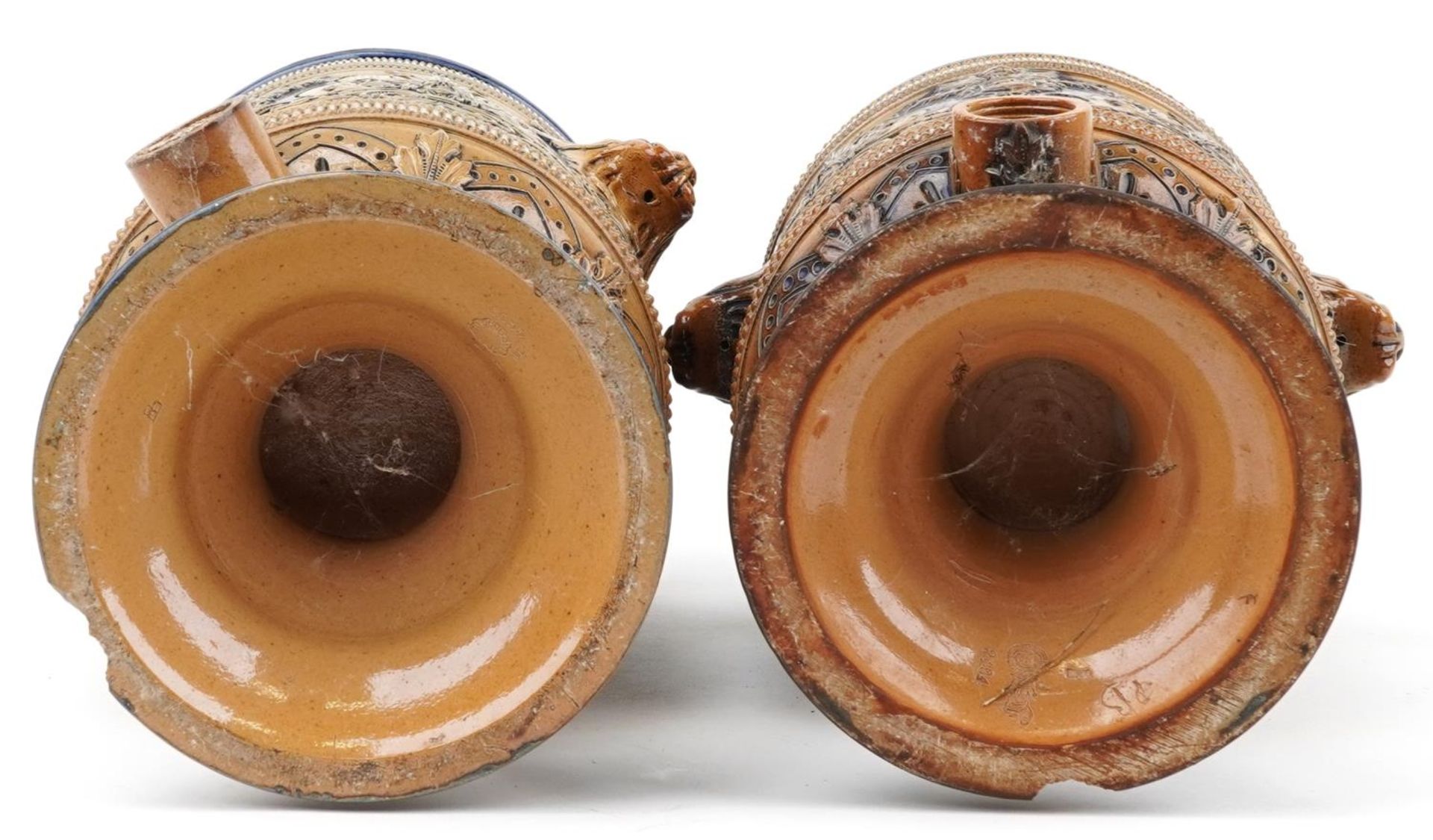 Royal Doulton, pair of Victorian salt glazed stoneware barrels with animalia handles decorated in - Bild 3 aus 4