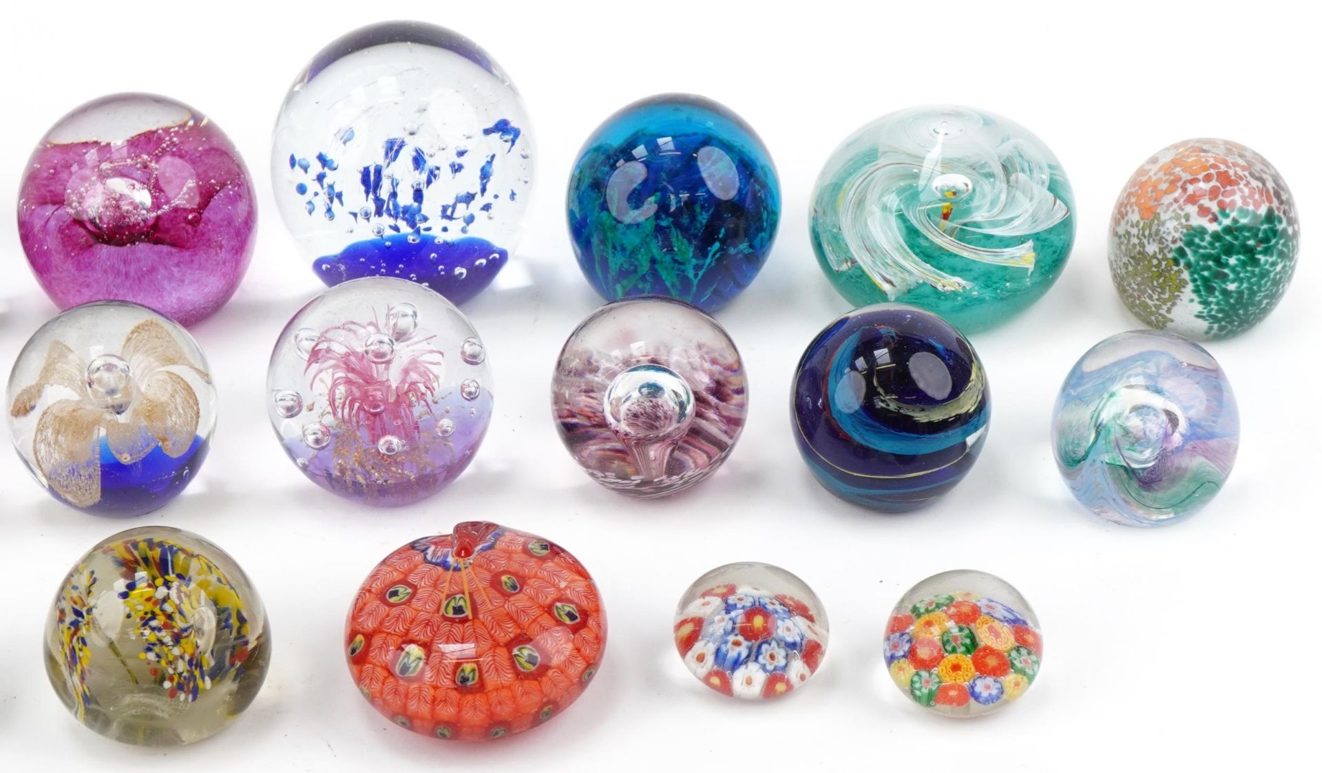 Twenty colourful glass paperweights including Caithness, Mdina and Isle of Wight, the largest 8. - Image 3 of 4