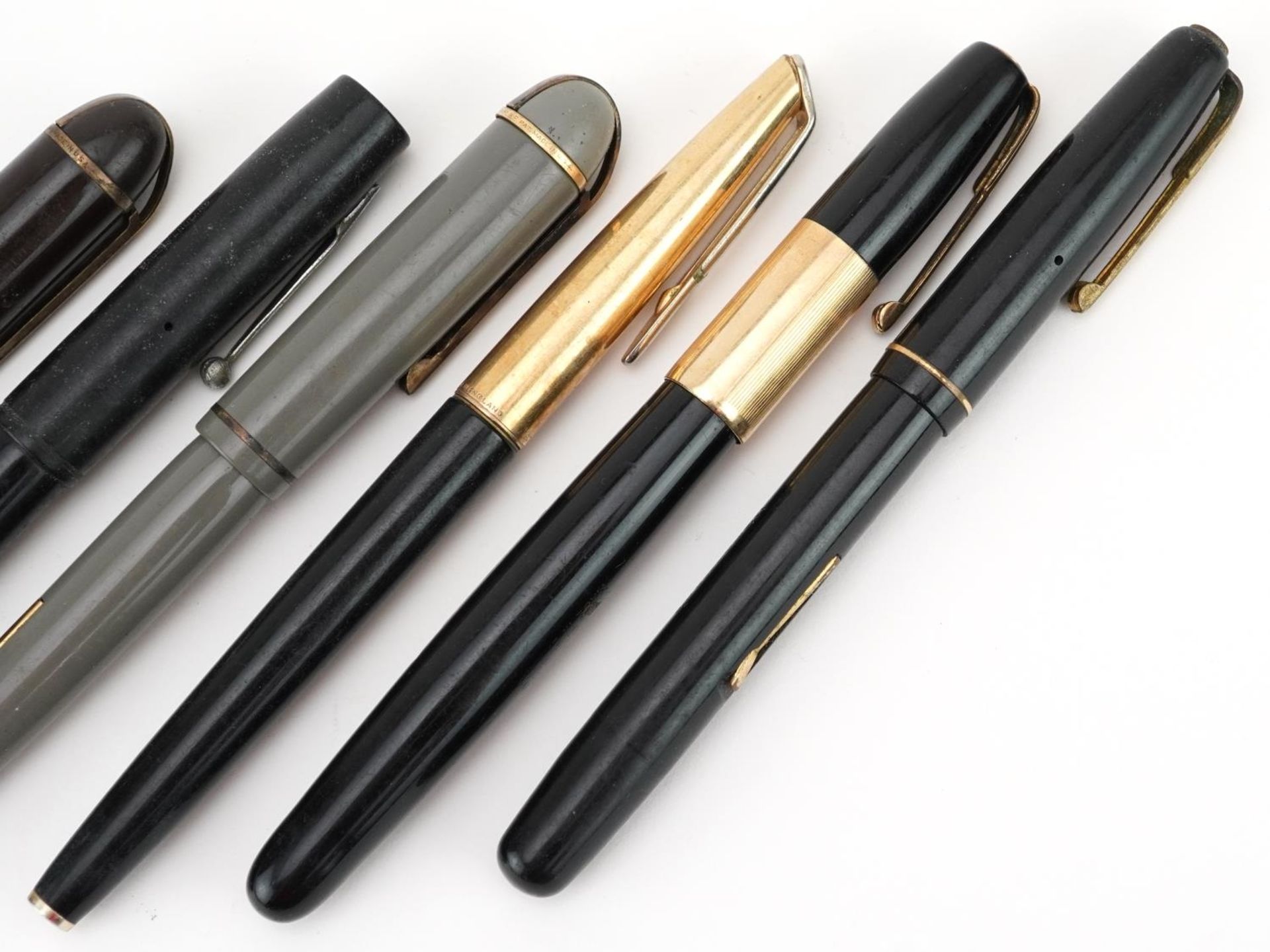 Four vintage Watermans fountain pens and two vintage Eversharp Skyline fountain pens, five with gold - Image 3 of 4
