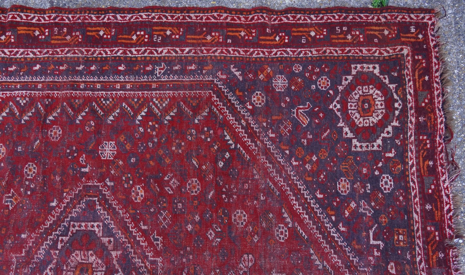 Large Persian red ground rug having an all over geometric design, 270cm x 220cm : For further - Image 4 of 8