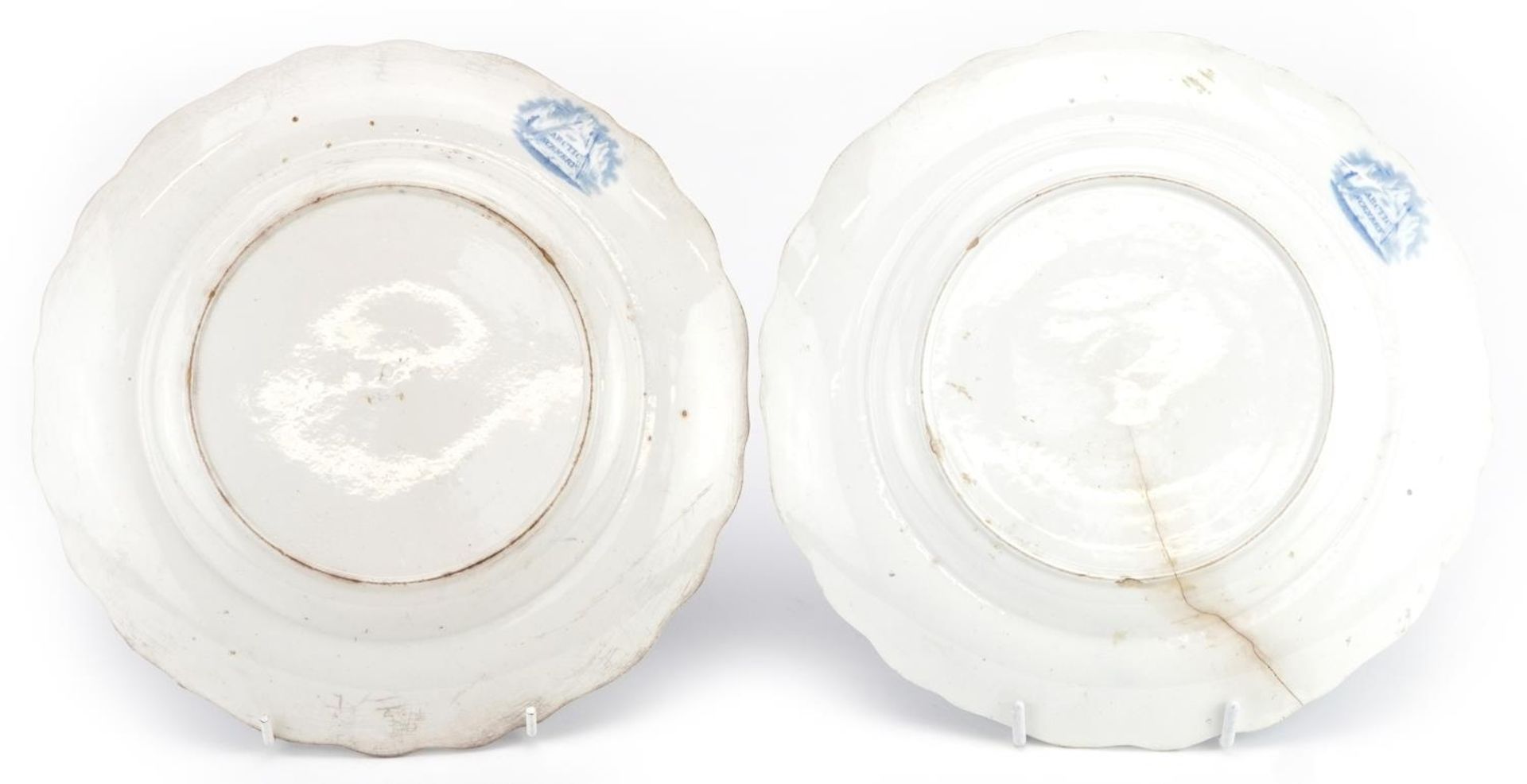 Pair of 19th century pearlware Arctic Scenery series plates decorated with Eskimos and igloos, - Bild 2 aus 3