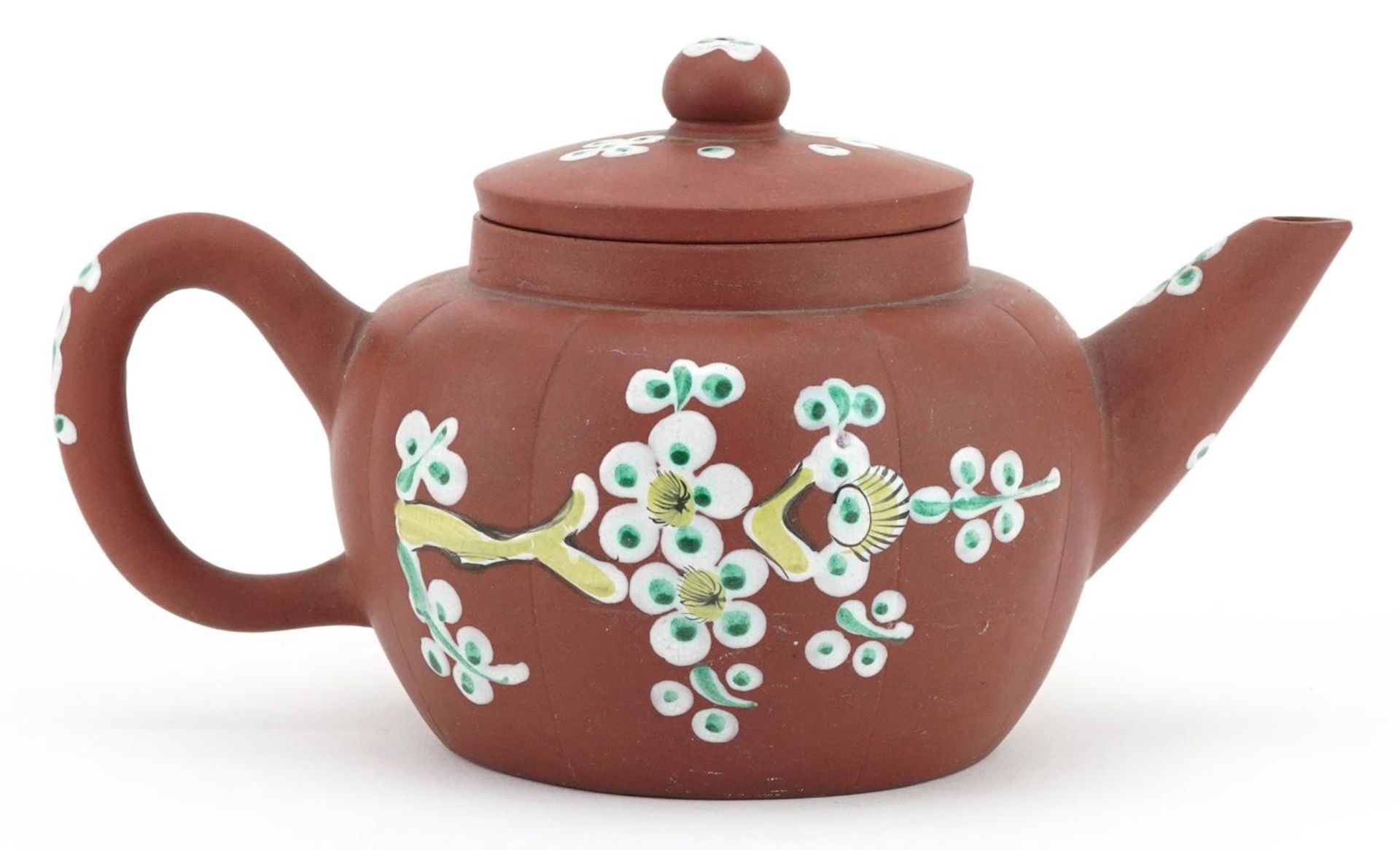 Chinese Yixing terracotta teapot enamelled with a bird amongst flowers, character marks to the base, - Bild 4 aus 8