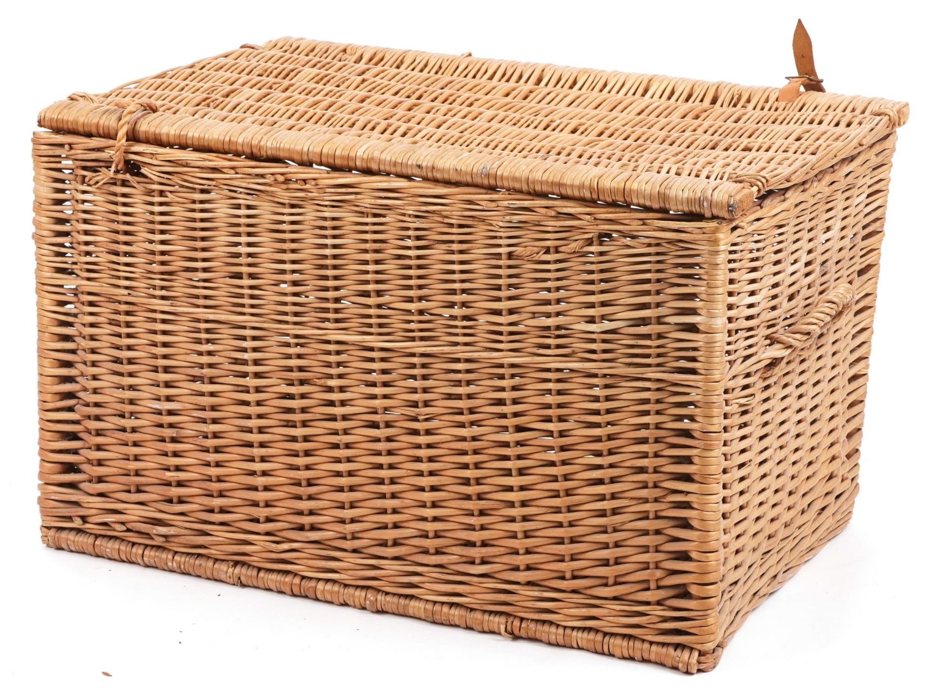 Large Fortnum & Mason wicker hamper, 49cm H x 80cm W x 48cm D : For further information on this - Image 4 of 4