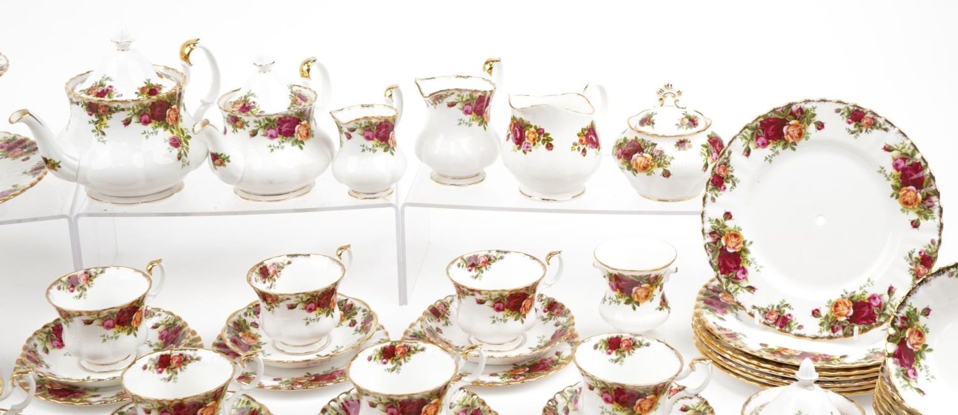 Royal Albert Old Country Roses tea and dinnerware including two teapots, trios and cake stand, the - Bild 3 aus 6