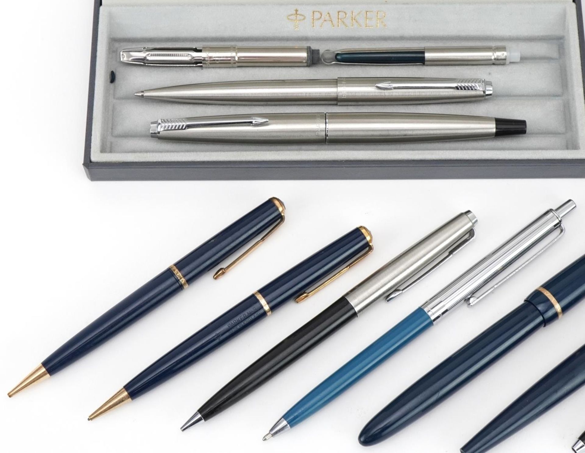 Vintage and later pens including four Parker fountain and Louis Codan : For further information on - Image 2 of 4