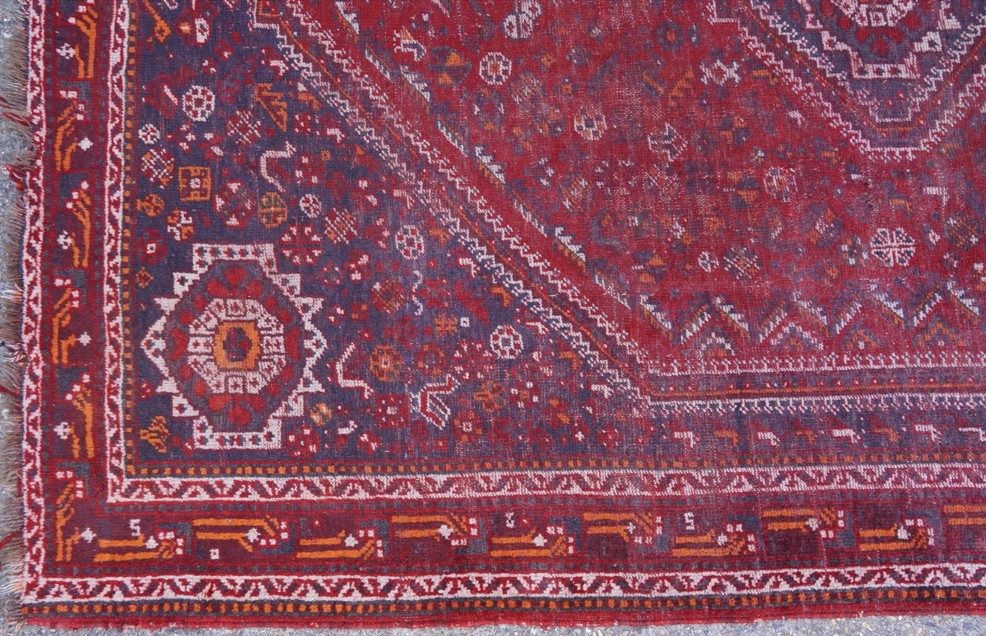 Large Persian red ground rug having an all over geometric design, 270cm x 220cm : For further - Image 5 of 8