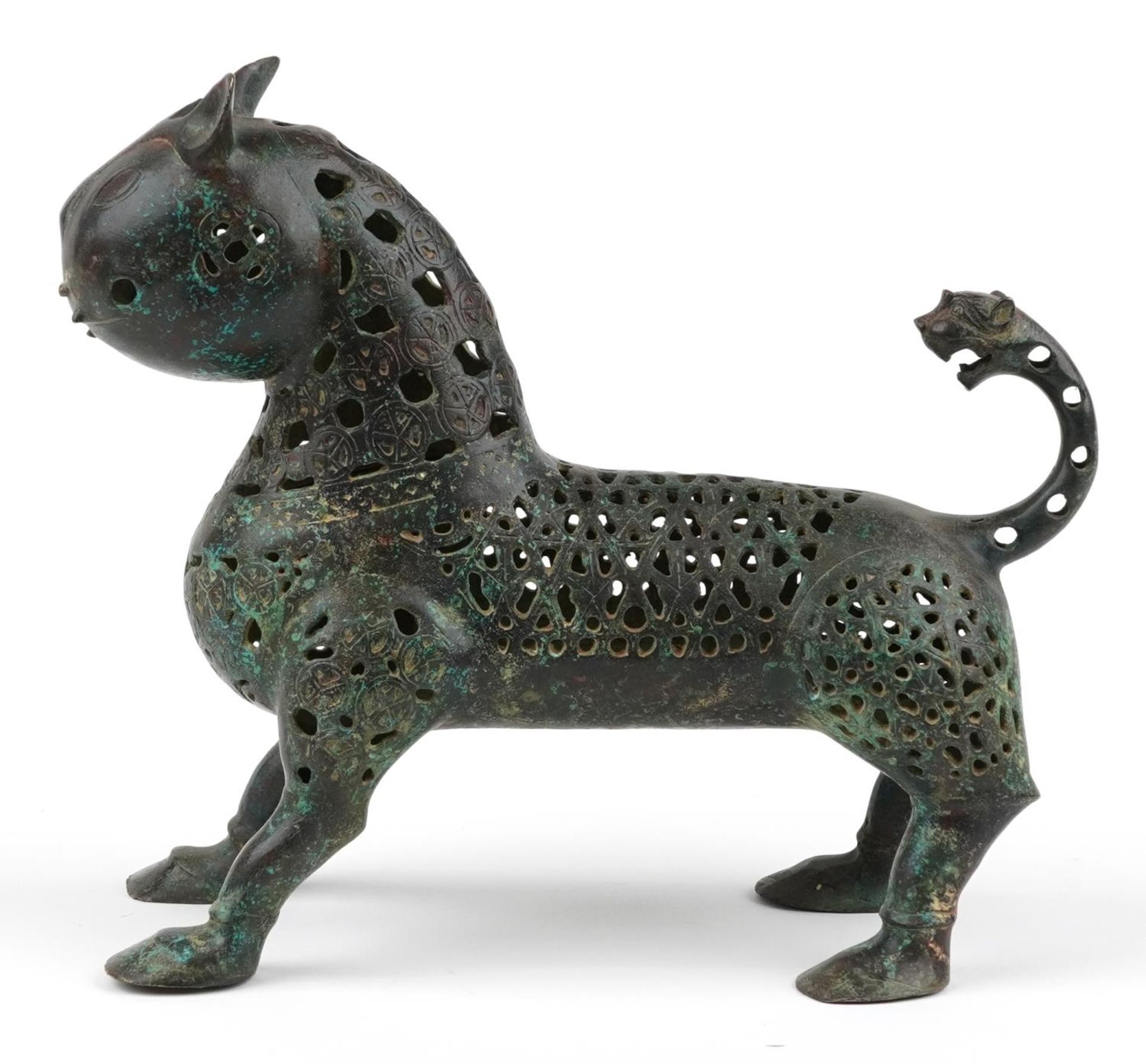 Persian verdigris patinated bronze openwork mythical cat, 31cm in length : For further information - Bild 2 aus 7