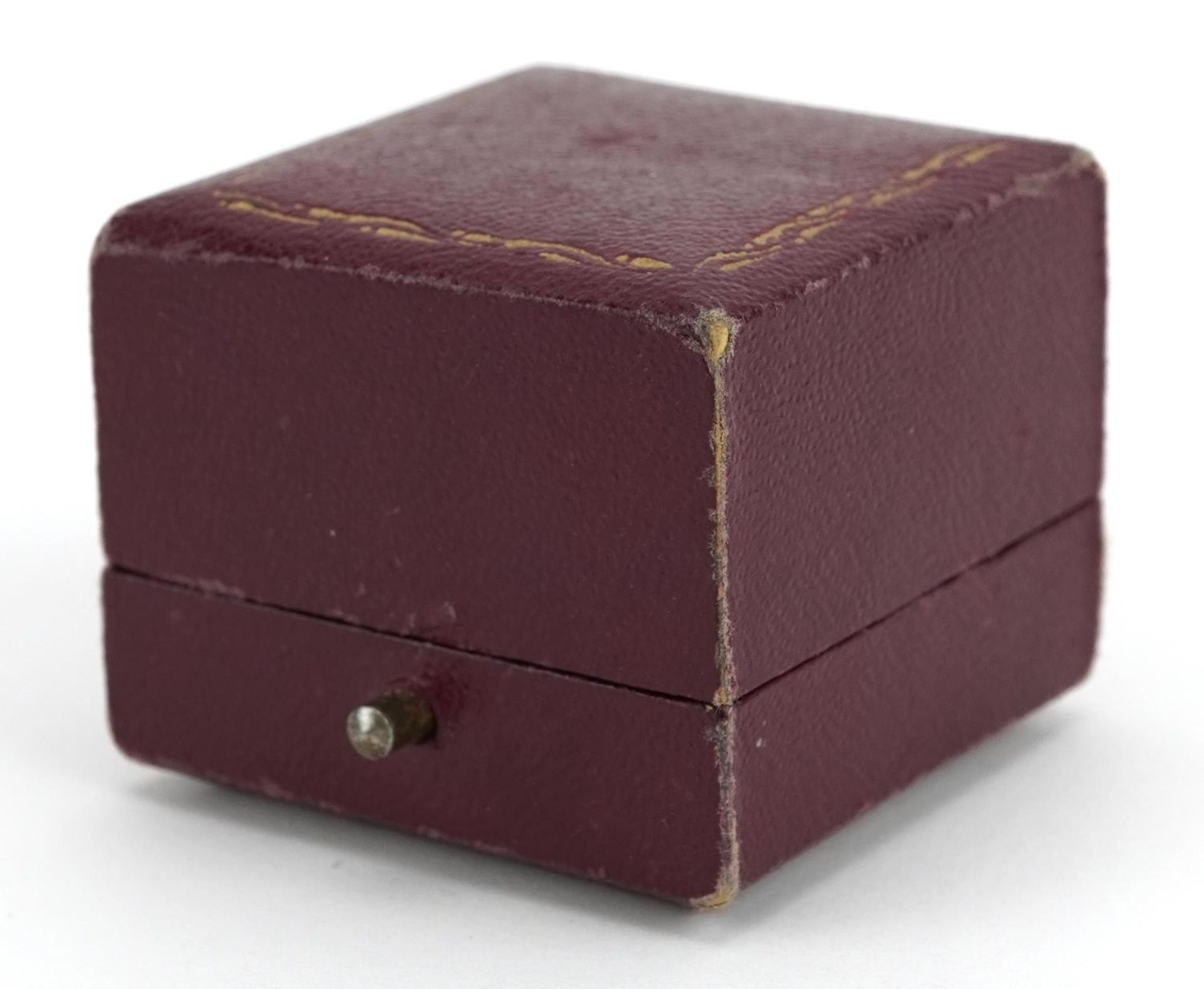 18ct gold diamond solitaire ring housed in a Winegartens tooled leather box, the diamond - Image 6 of 6
