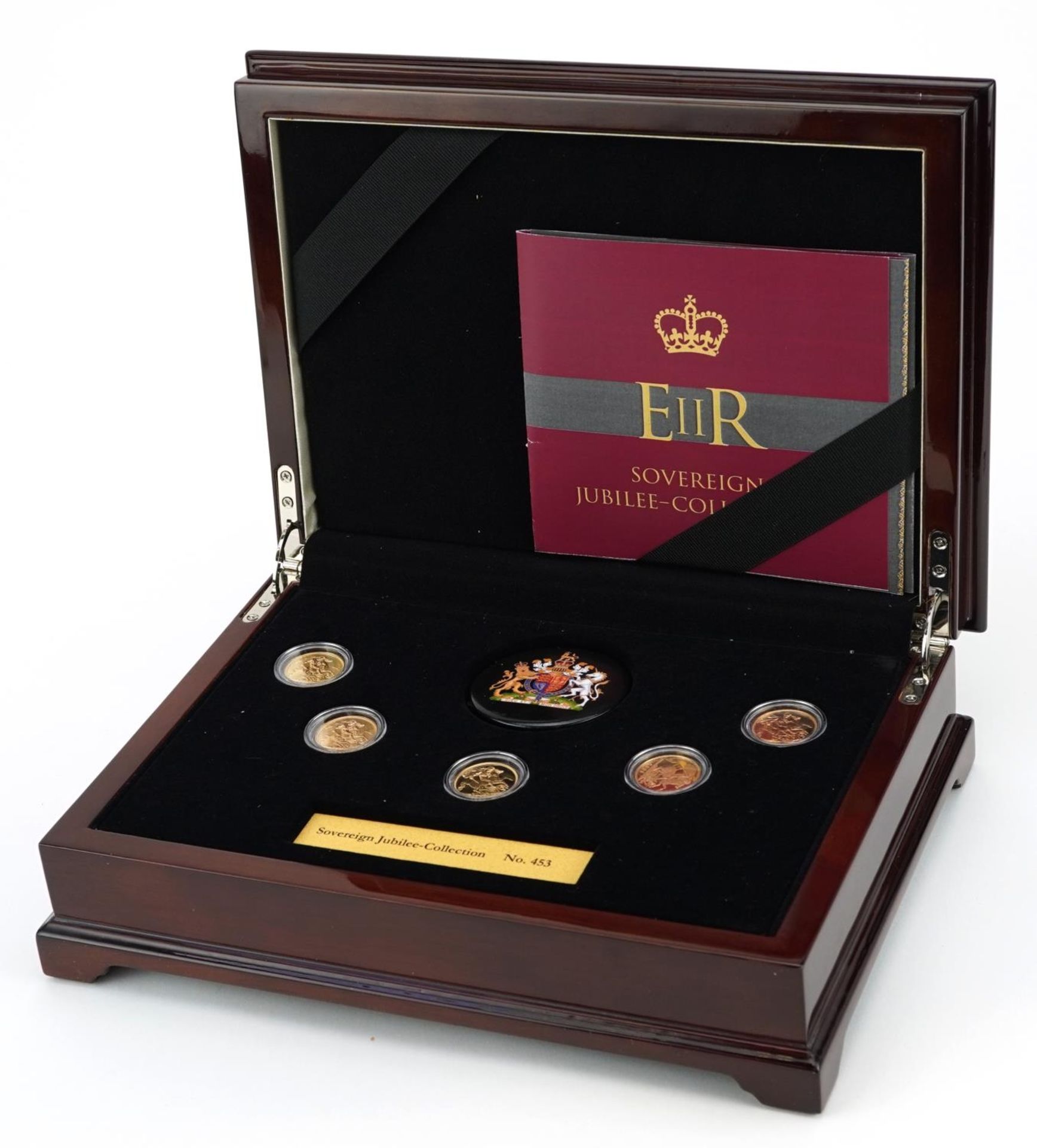 Elizabeth II Sovereign Jubilee collection comprising five gold sovereigns dates 1958, 1974, 1986, - Image 2 of 6