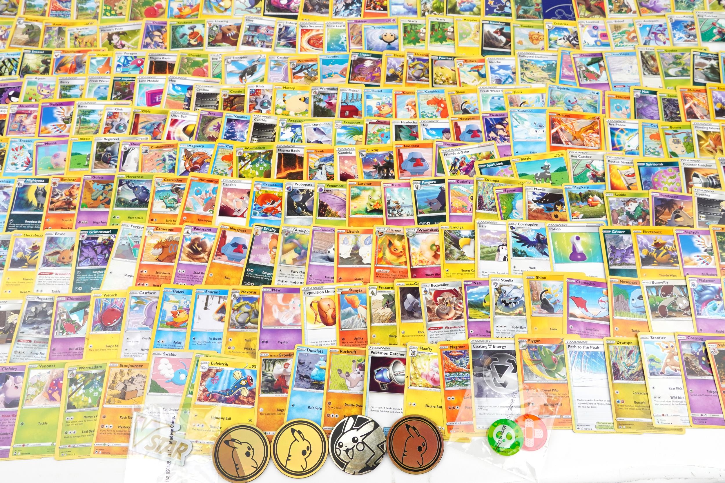 Large collection of Pokemon trade cards and collector's tins : For further information on this lot - Image 9 of 10