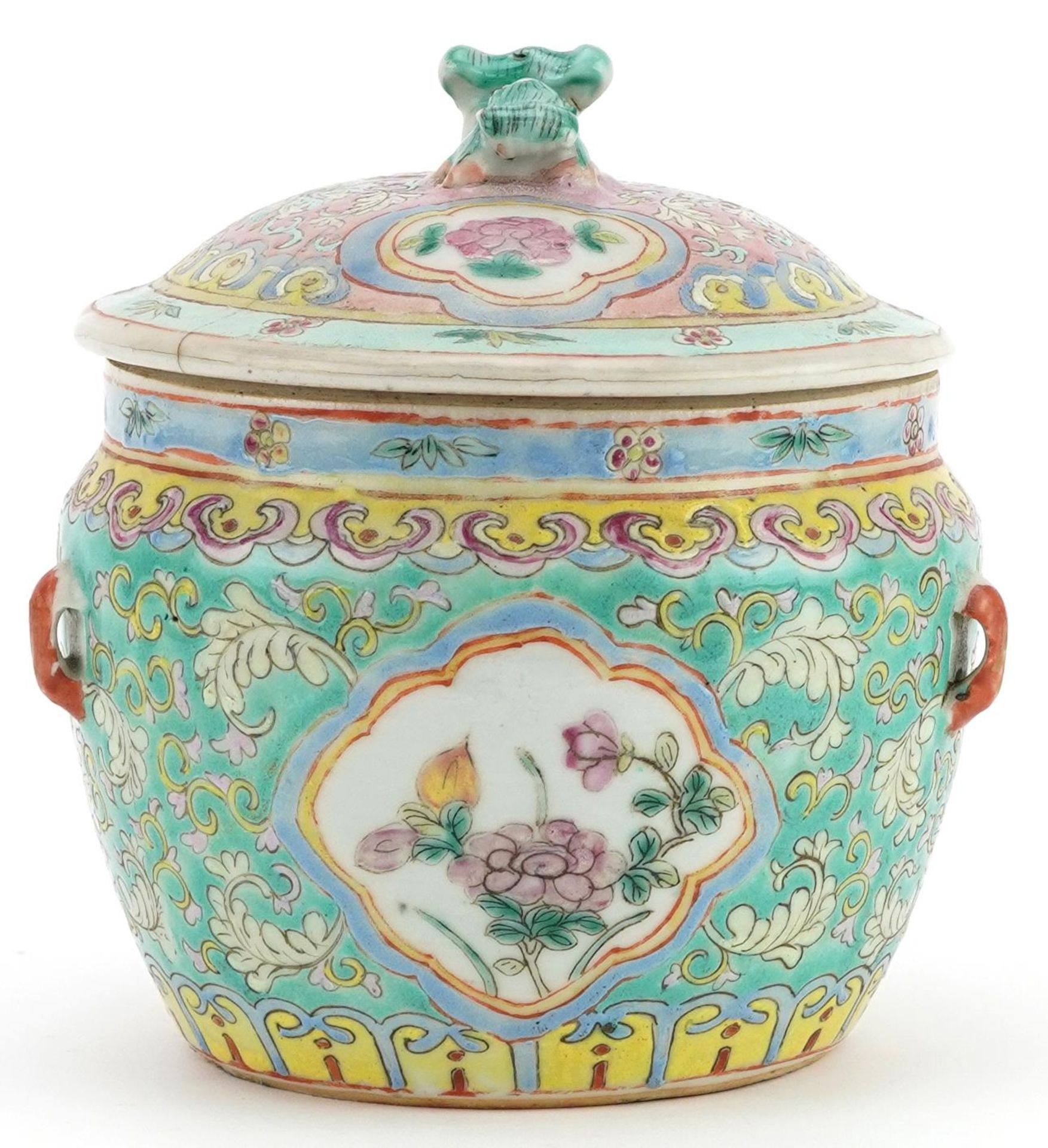 Chinese Peranakan Nyonya Straits porcelain kamcheng hand painted with flowers amongst scrolling - Image 3 of 6