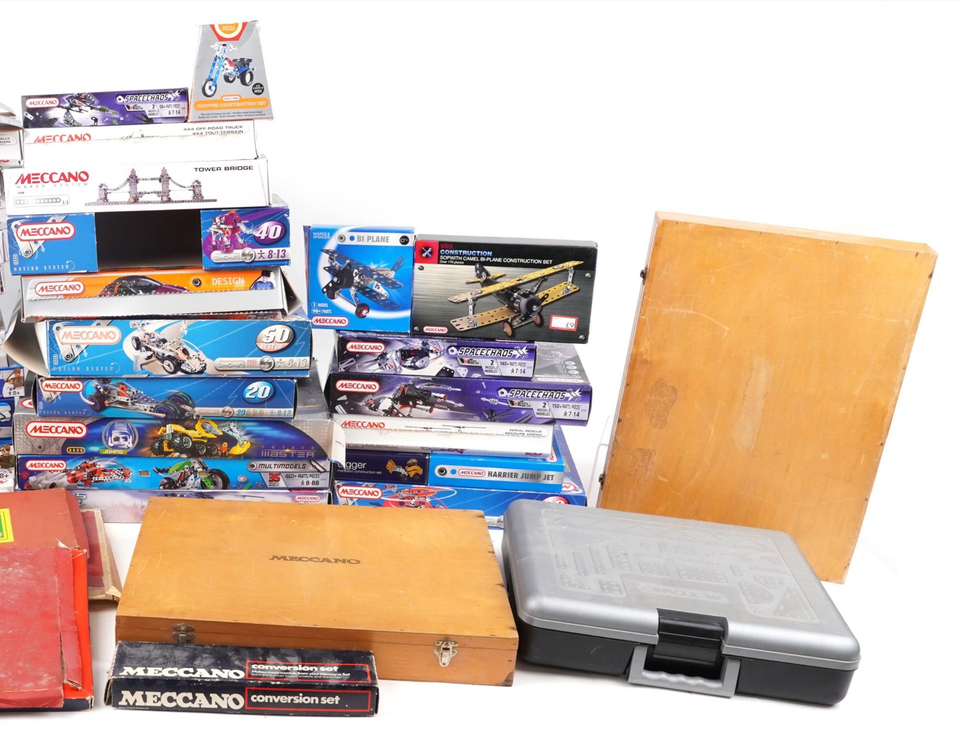 Large collection of vintage and later Meccano boxes : For further information on this lot please - Image 3 of 3