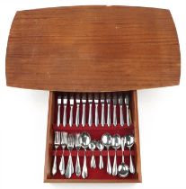 Viner's Silver Dawn canteen of stainless steel cutlery, 85cm wide : For further information on