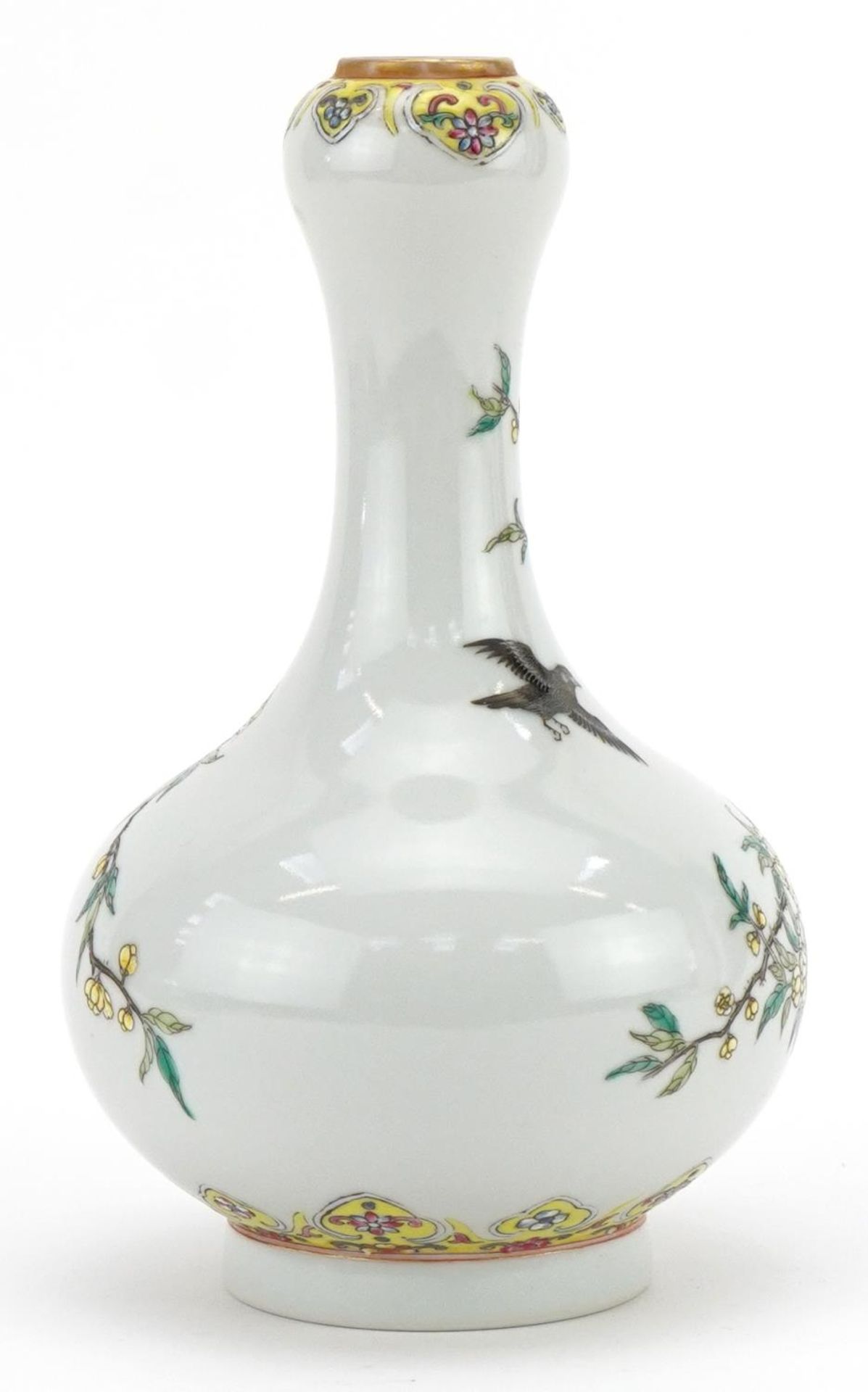 Chinese porcelain garlic head vase hand painted in the famille rose palette with two birds amongst - Image 3 of 7