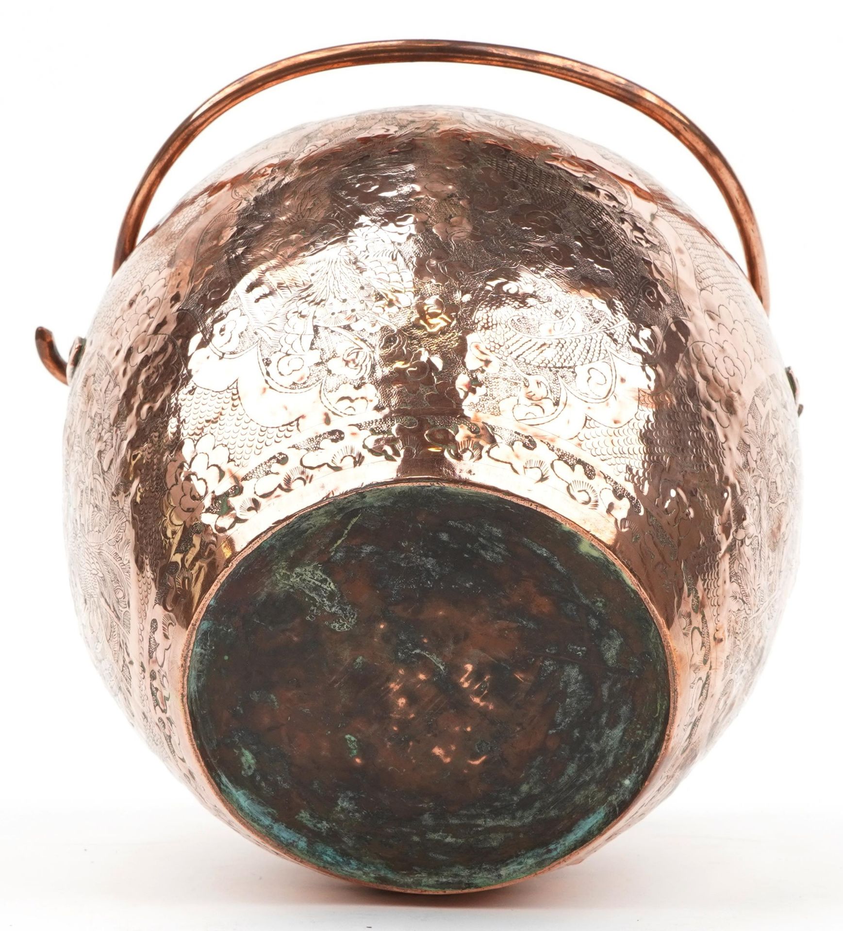 Indian copper hanging pot engraved with stylised flowers, 24cm high excluding the swing handle : For - Image 3 of 3