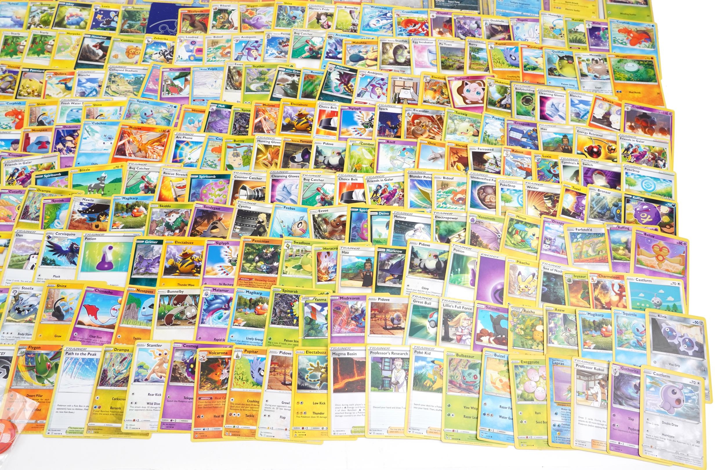 Large collection of Pokemon trade cards and collector's tins : For further information on this lot - Image 10 of 10