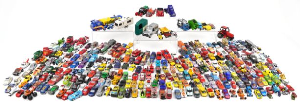 Vintage and later diecast vehicles including Lesney, Matchbox, Hot Wheels and Lone Star : For