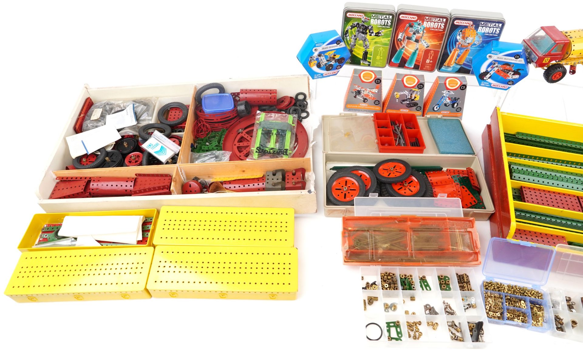 Large collection of vintage and later Meccano : For further information on this lot please visit - Image 4 of 5